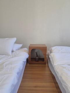 Cozy Apt with Home Cinema near Hongdae - 7