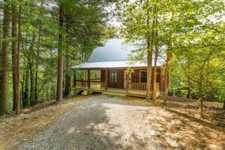Pet-Friendly Tiny Cabin - Pine Point -  - 9