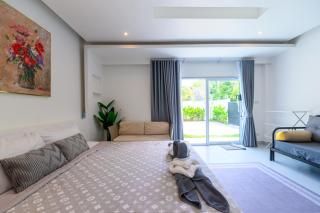 Sunny Blue Runway - 4