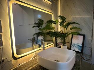 Hidden Nook Old Quarter Hanoi - 2