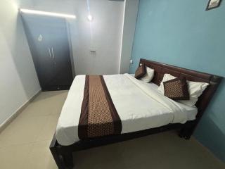 Hotel R Villa - Near Hauz Khas Fort - 1