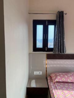 Hotel Jaipur In, Jatipura Parikrama Marg Near Mukharvind Temple - 1