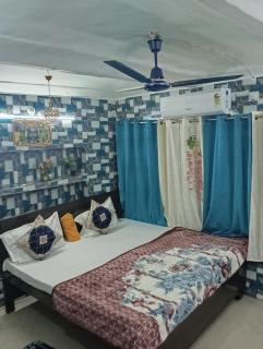 Luv Kush Homestay l free Tea & Coffee l - 2