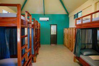 Love Shack Hostel & Cafe - 3