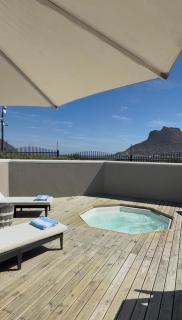 Pingu Beachhouse with Jacuzzi Hout Bay Cape Town - 5