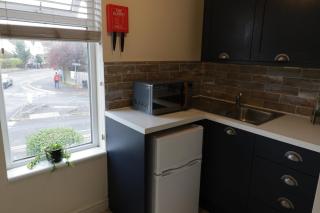 Stylish 6 Bed Apartment - Ideal for Contractors, Health Care workers - Peterborough - 4