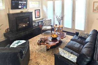 East Elizabeth St Main Home - 4