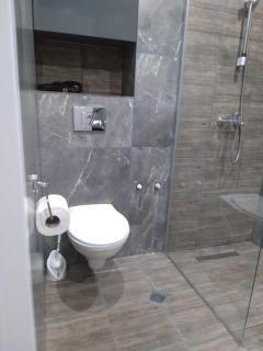 Elene's Modern flat - 6