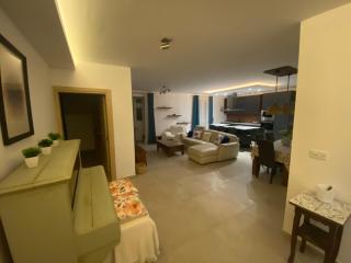 Traditional Central Maltese village luxury apartment with views in Gharghur - 4
