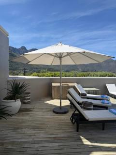 Pingu Beachhouse with Jacuzzi Hout Bay Cape Town - 4