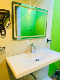 Lake Breeze Cabana - 5