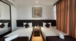 Capitol Central Hotel and Suites - 1