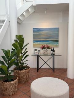 Pingu Beachhouse with Jacuzzi Hout Bay Cape Town - 1