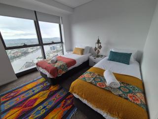 Arabian Nights-Level 60-Meriton Suites- Free Parking - 7