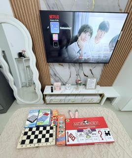 The Luxe Stay at Sea Residences - 5