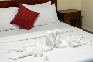 Sun Hostel and Restaurant Kampot - 1