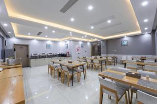 GYA Jiaxing Tongxiang City Century Avenue Hotel - 8
