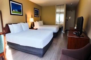 Ramada by Wyndham Kelowna Hotel & Conference Center - 2