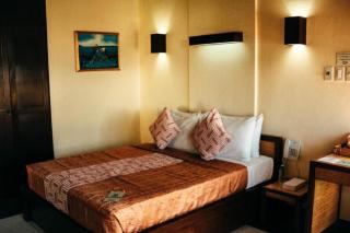 Kahuna Beach Resort and Spa - 7