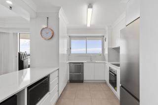 Beachfront Luxury on Burleigh Hill Casa del Mar - 6