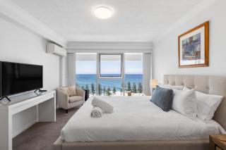 Beachfront Luxury on Burleigh Hill Casa del Mar - 2