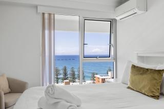 Beachfront Luxury on Burleigh Hill Casa del Mar - 4