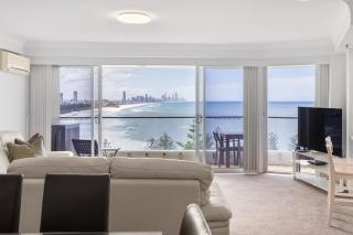 Beachfront Luxury on Burleigh Hill Casa del Mar - 9