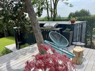 Roof-only house & shipping container - 3