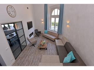 Renovated luxury water tower within walking distance of the beach boulevard - 8