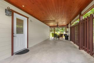 Rustic Ideal Cottage with Private Garden and Fire Pit in San Marcos, Texas - 1