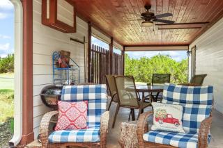 Rustic Ideal Cottage with Private Garden and Fire Pit in San Marcos, Texas - 1