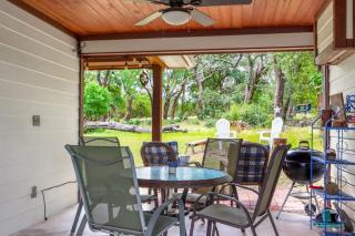 Rustic Ideal Cottage with Private Garden and Fire Pit in San Marcos, Texas - 4