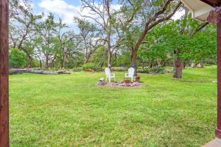 Rustic Ideal Cottage with Private Garden and Fire Pit in San Marcos, Texas - 7