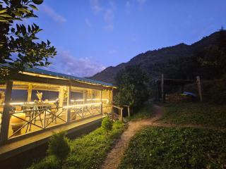 Chaukhamba Cradle - 6