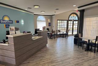 Days Inn by Wyndham Georgetown - 4