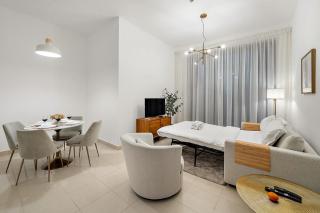FIRST CLASS 1BR Downtown Elegance & Burj Khalifa - 3