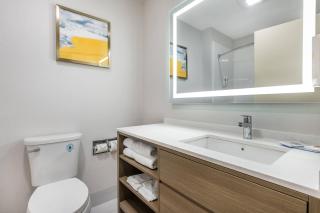 Comfort Inn Davenport East - Bettendorf - 1