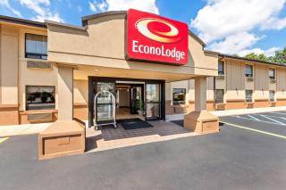 Econo Lodge Woodbridge - 8