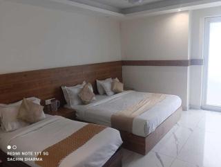 Townhouse Railway Road Katra Formerly The Amro - 2