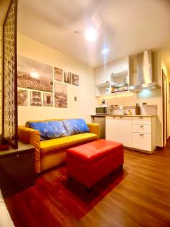 Opulent Condo Knightsbridge Residences - 9