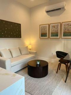 Luxury Miami Oasis with Heated Pool and BBQ Grill - 6