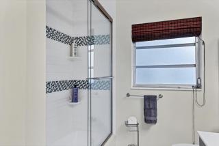 Charming 3BR Retreat Near Sarasota Beaches - 9