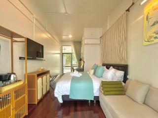 Pool Beach BBQ KitchenLiving&Tub NightMarket - 1