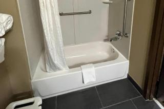 Quality Suites Graham - Burlington South - 2