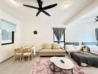 RE sunsuria 1-6Pax Setia City Mall SCCC home 4bed - 6