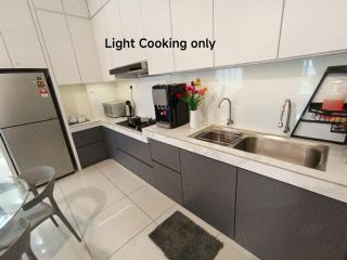 Belle Vue Infinity Suites l The Horizon Ipoh l by Grab A Stay l 1-8pax - 1