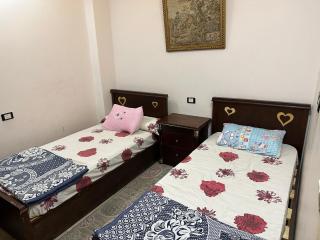 الغردقة منطقة القيادات طريق الكورنيش امام شاطئ العائلات - 8