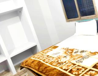 HOTEL SHIVASHRAM NEAR KASHI VISHWANATH TEMPLE - FullY AC ROOMS - 1