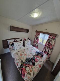 Stunning Pet Friendly 2 bed StaticCaravan in Clarach Bay 2017 model - 6