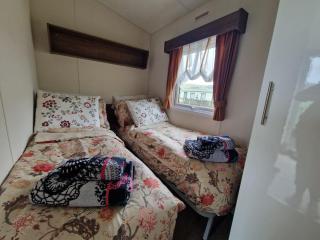 Stunning Pet Friendly 2 bed StaticCaravan in Clarach Bay 2017 model - 1